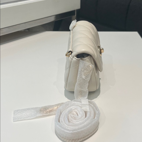 Turnlock Card Case - Picture 3 of 7